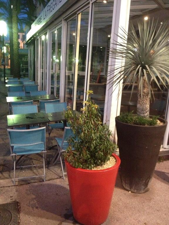 Hotel Restaurant La Fregate La Seyne-sur-Mer Bagian luar foto