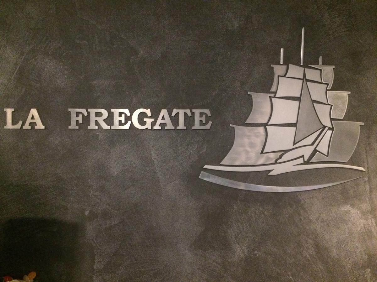 Hotel Restaurant La Fregate La Seyne-sur-Mer Bagian luar foto