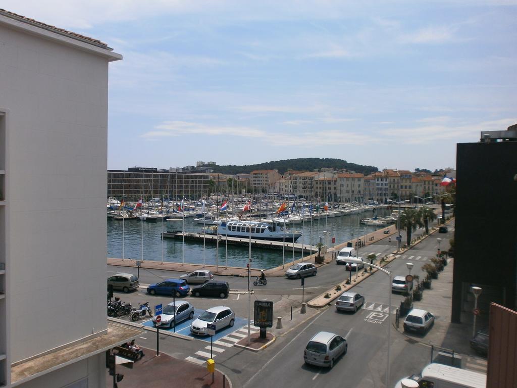 Hotel Restaurant La Fregate La Seyne-sur-Mer Bagian luar foto